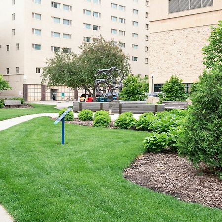 Days Inn By Wyndham Rochester Downtown Ngoại thất bức ảnh